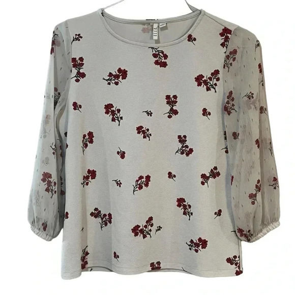Elle size M cherry blossom pull over top with sheer sleeves EUC - Picture 9 of 10